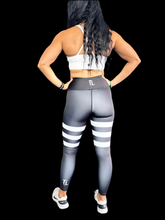 Load image into Gallery viewer, Troy Luxor Women&#39;s Black Cashmere Strips High Waisted Leggings